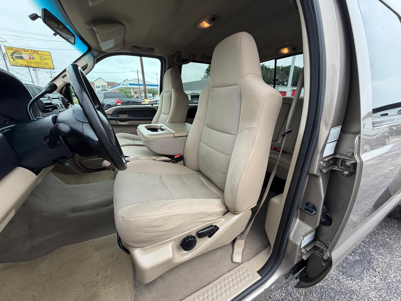 Ford F-350 SD XL Crew Cab 4WD DRW 2005