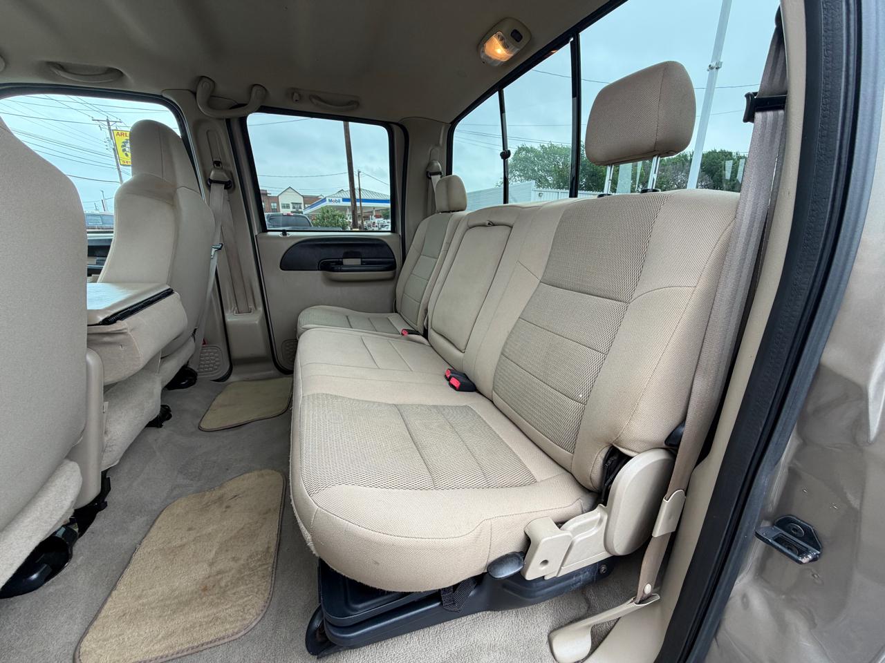 Ford F-350 SD XL Crew Cab 4WD DRW 2005