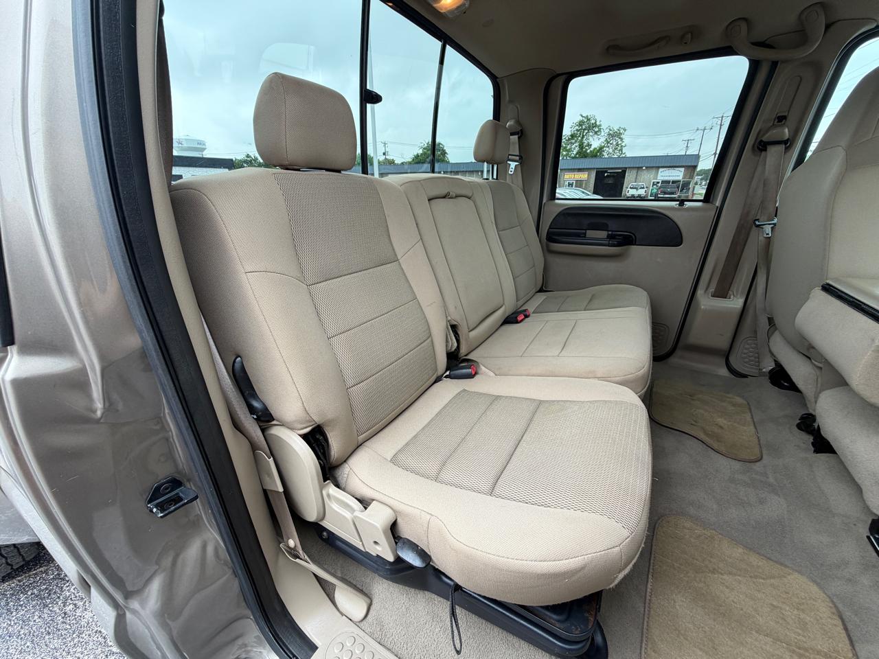 Ford F-350 SD XL Crew Cab 4WD DRW 2005