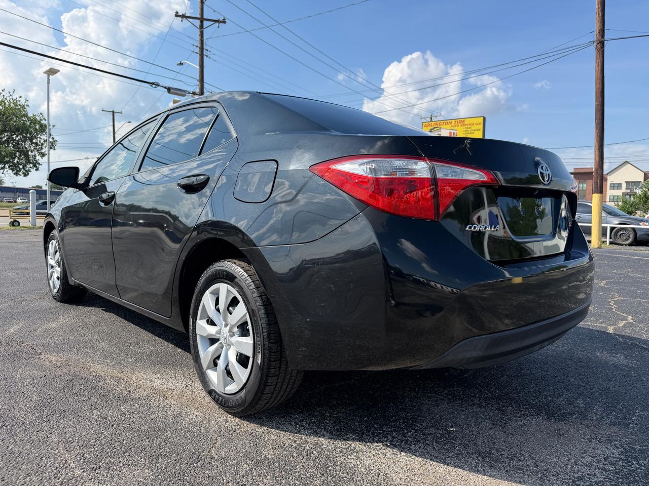 Toyota Corolla LE 2015