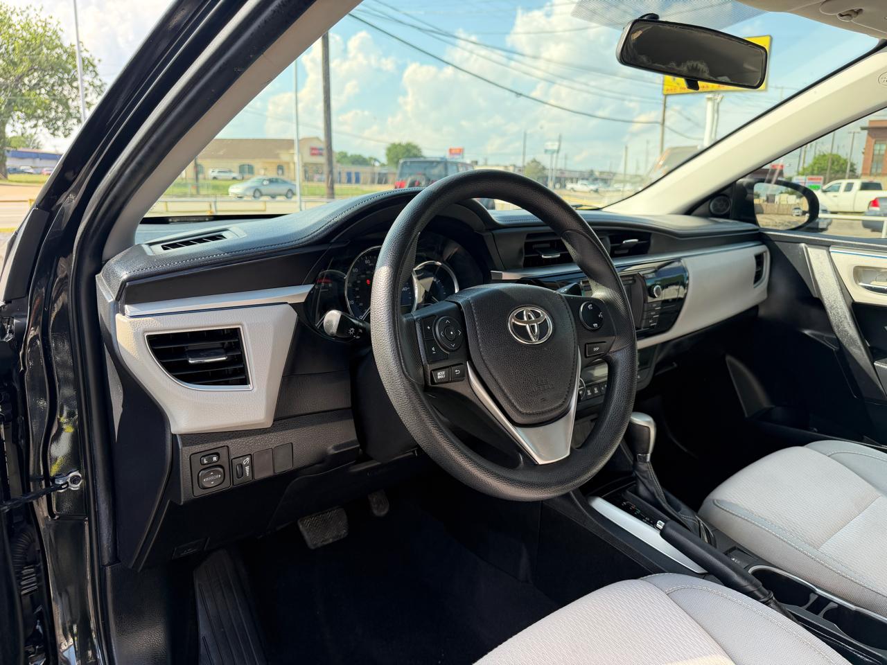 Toyota Corolla LE 2015