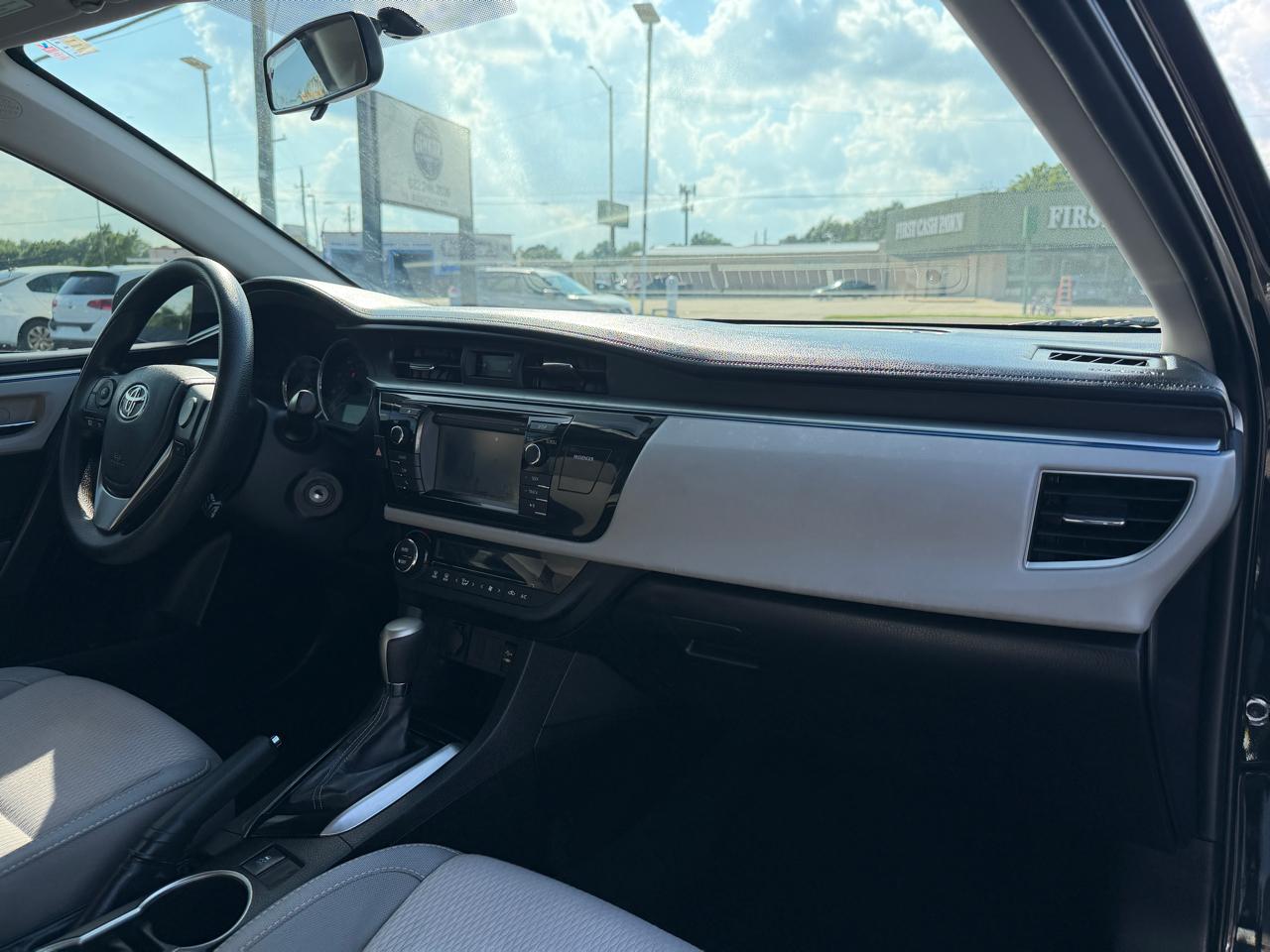 Toyota Corolla LE 2015