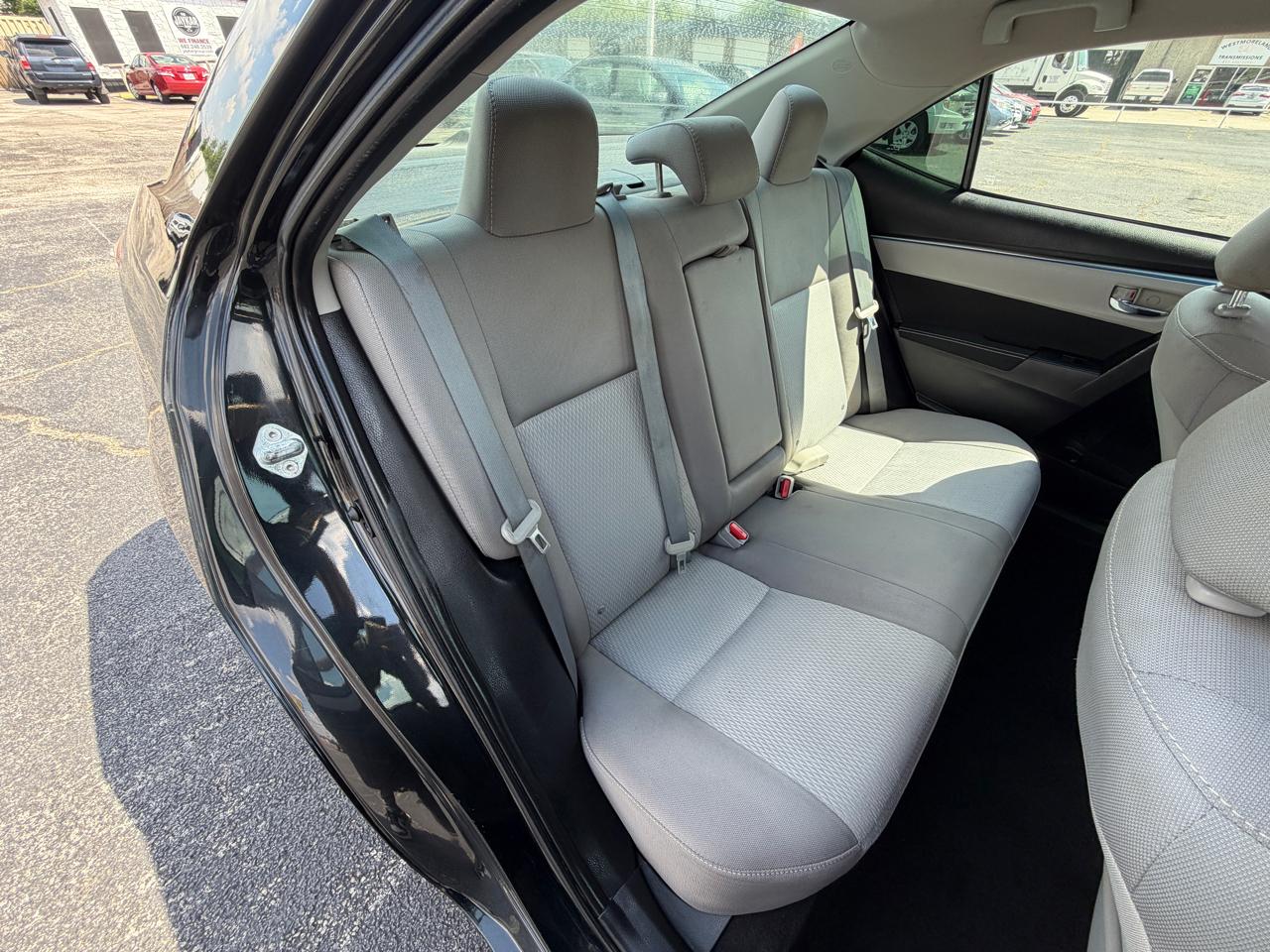 Toyota Corolla LE 2015
