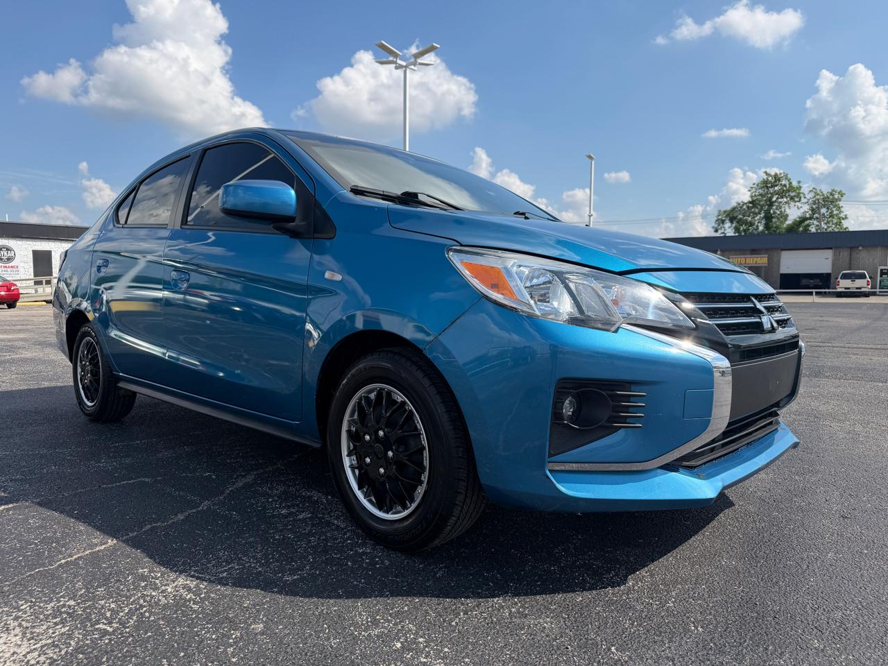 Mitsubishi Mirage G4 ES 2024