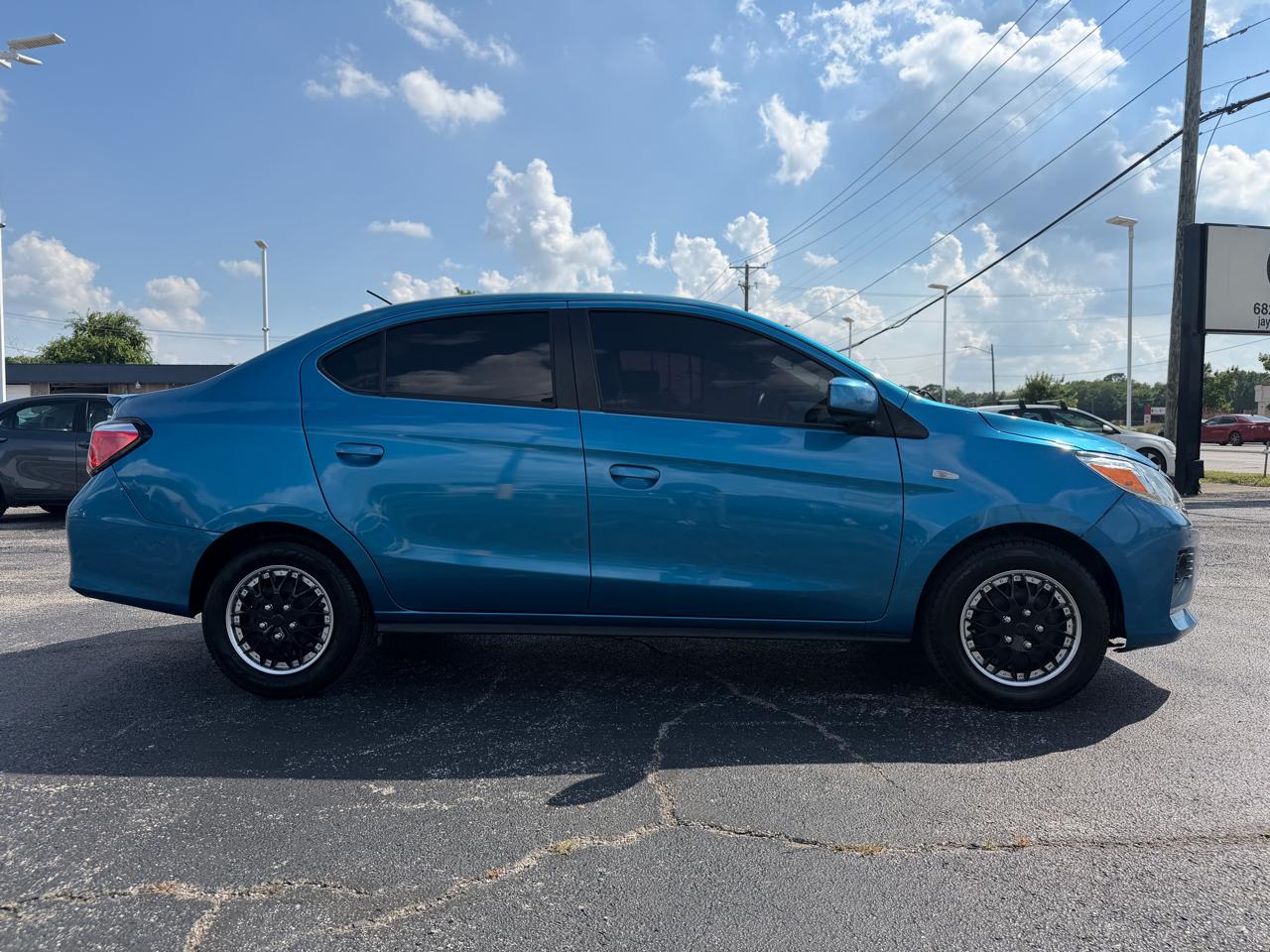 Mitsubishi Mirage G4 ES 2024