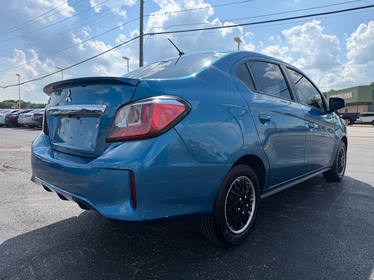 Mitsubishi Mirage G4 ES 2024