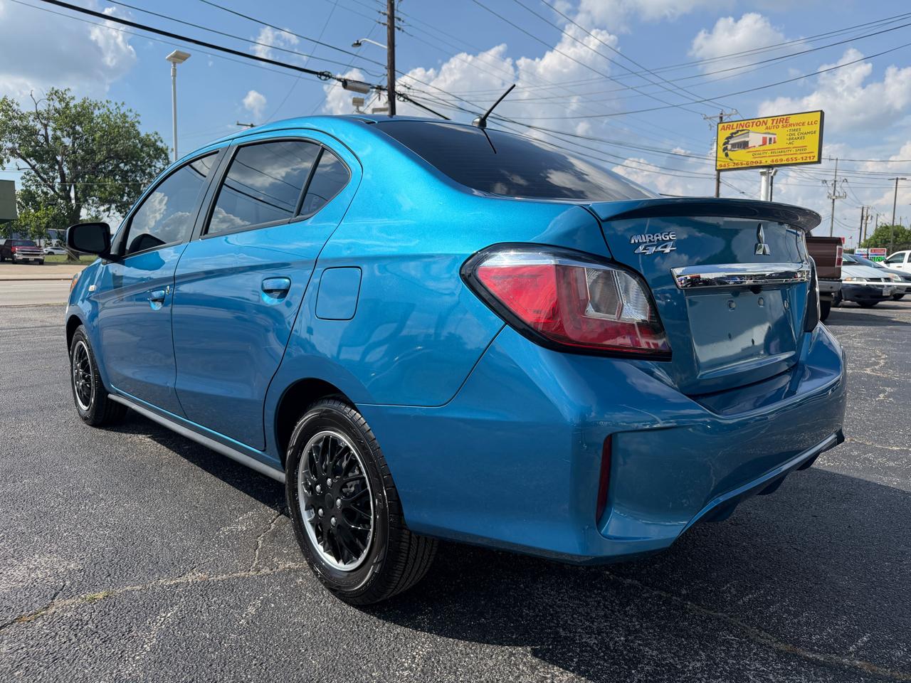 Mitsubishi Mirage G4 ES 2024