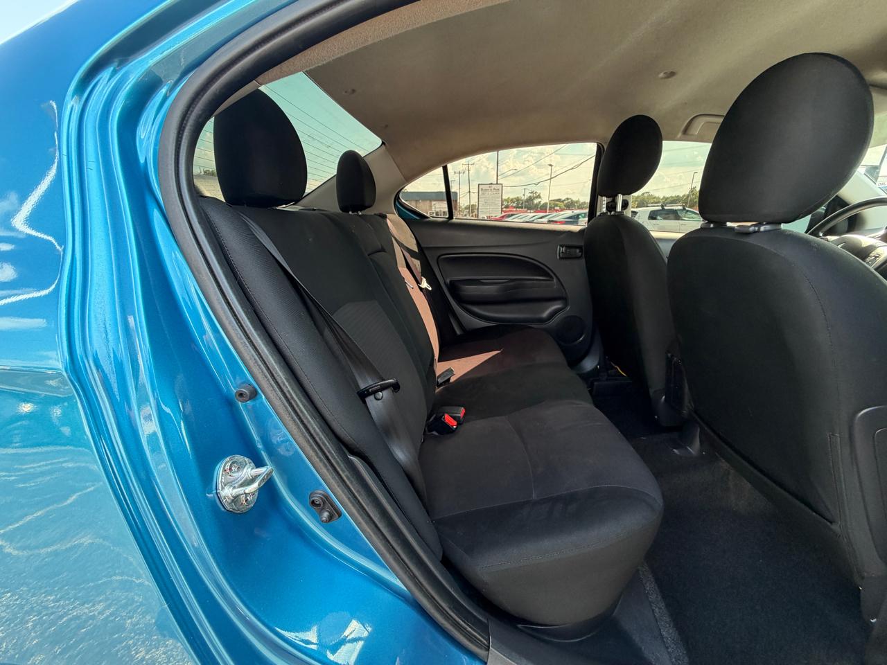 Mitsubishi Mirage G4 ES 2024