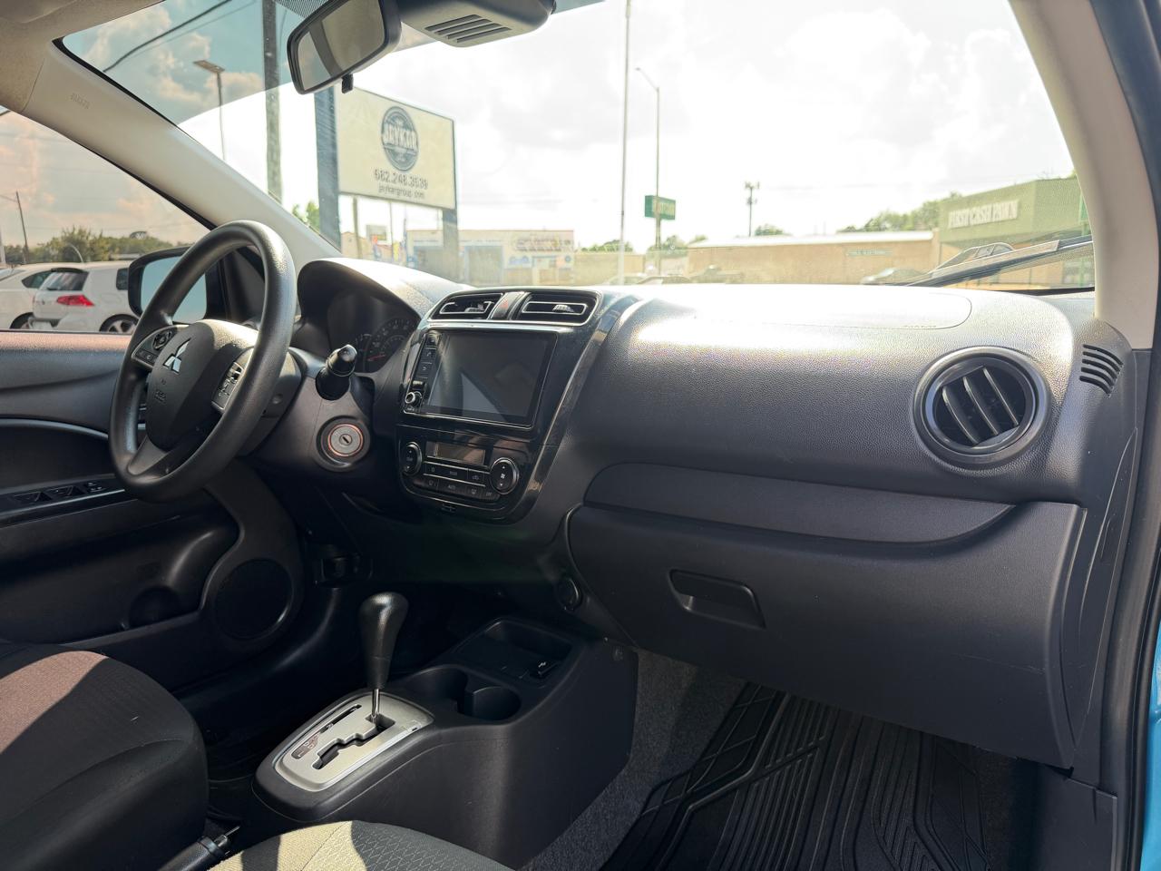 Mitsubishi Mirage G4 ES 2024