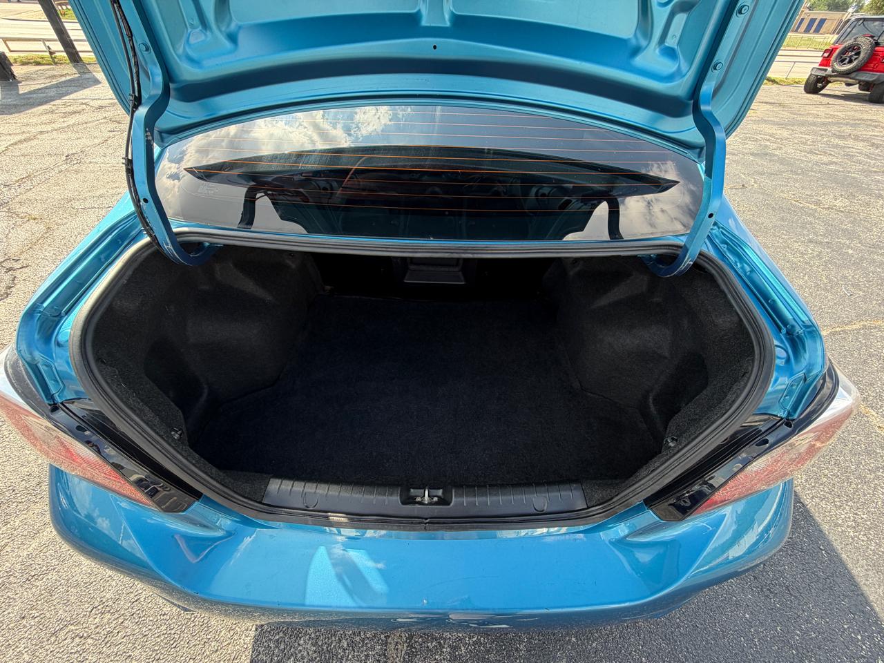 Mitsubishi Mirage G4 ES 2024