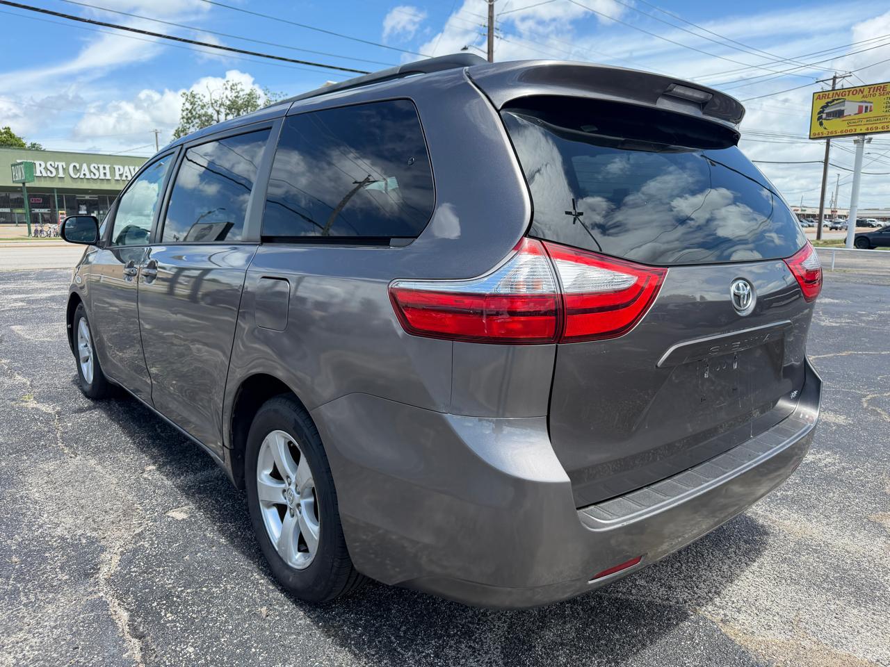 Toyota Sienna LE FWD 8-Passenger V6 2015
