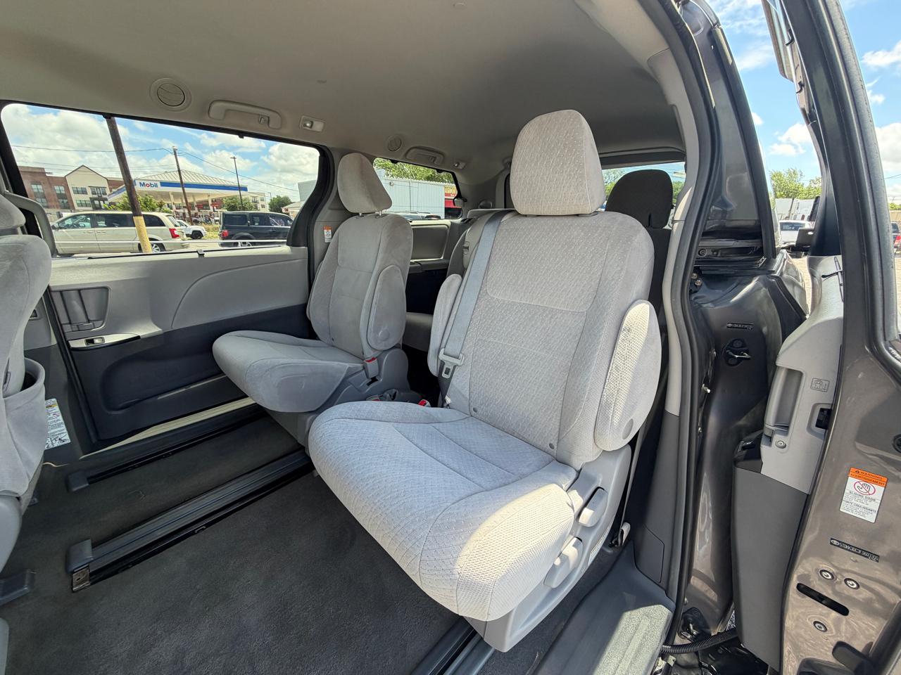 Toyota Sienna LE FWD 8-Passenger V6 2015