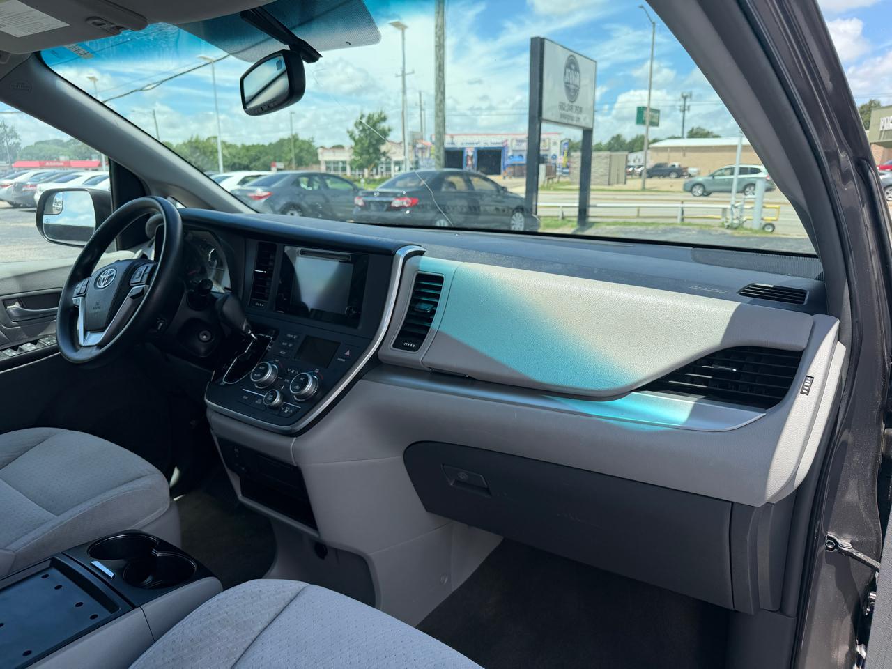 Toyota Sienna LE FWD 8-Passenger V6 2015