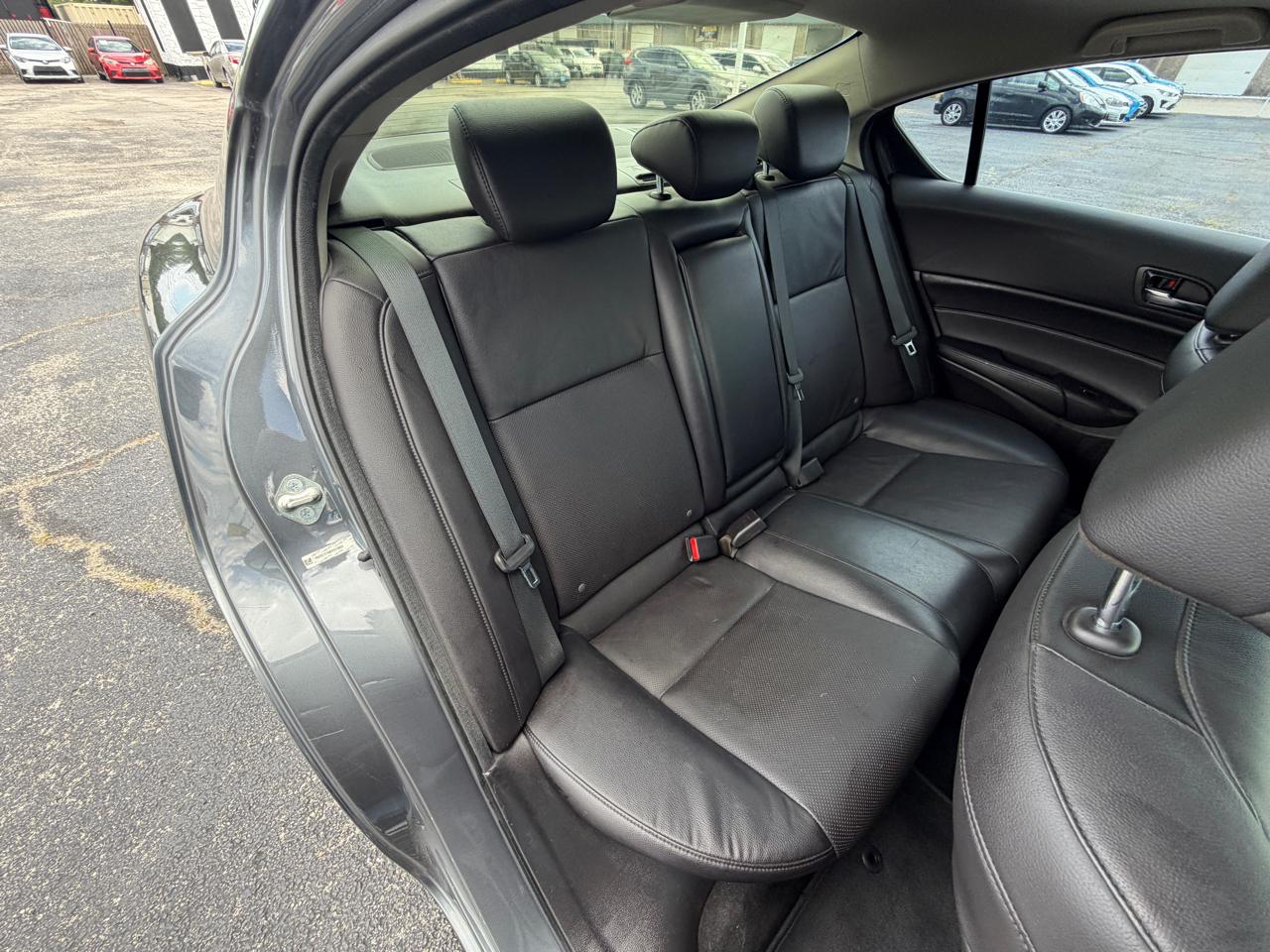 Acura ILX 5-Spd AT w/ Premium Package 2013