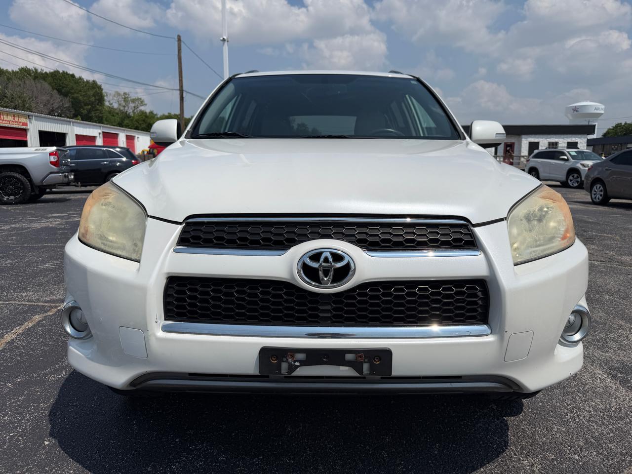 Toyota RAV4 Limited I4 2WD 2011