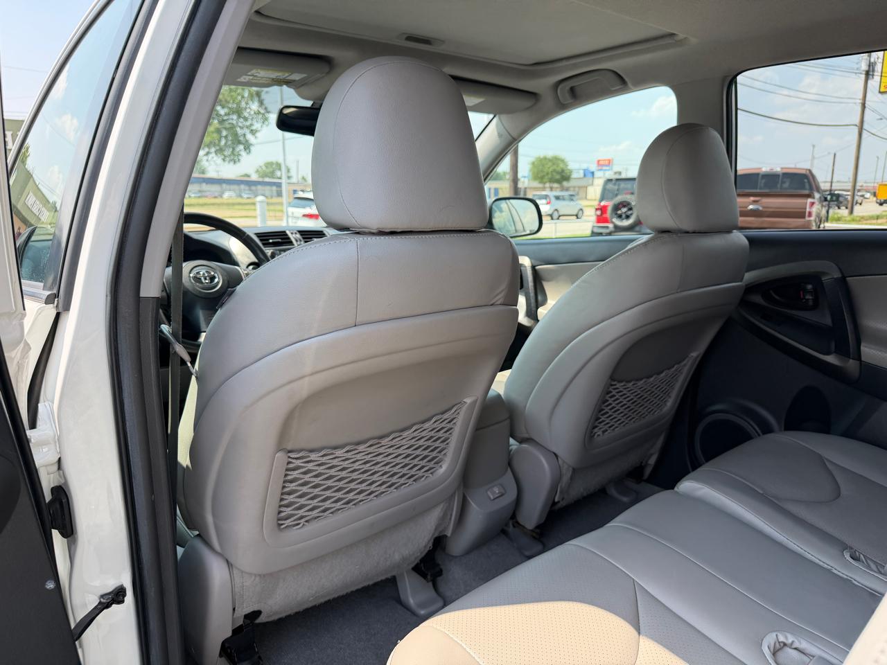 Toyota RAV4 Limited I4 2WD 2011