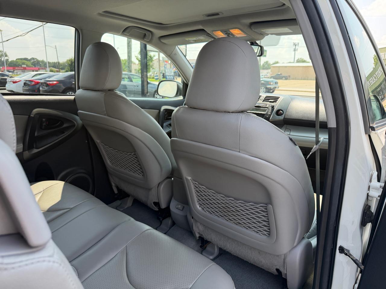 Toyota RAV4 Limited I4 2WD 2011