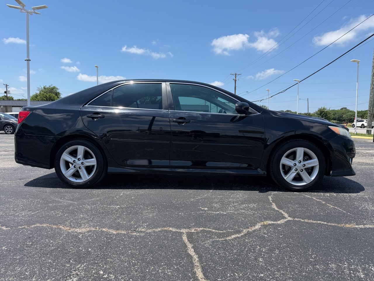 Toyota Camry LE 2014