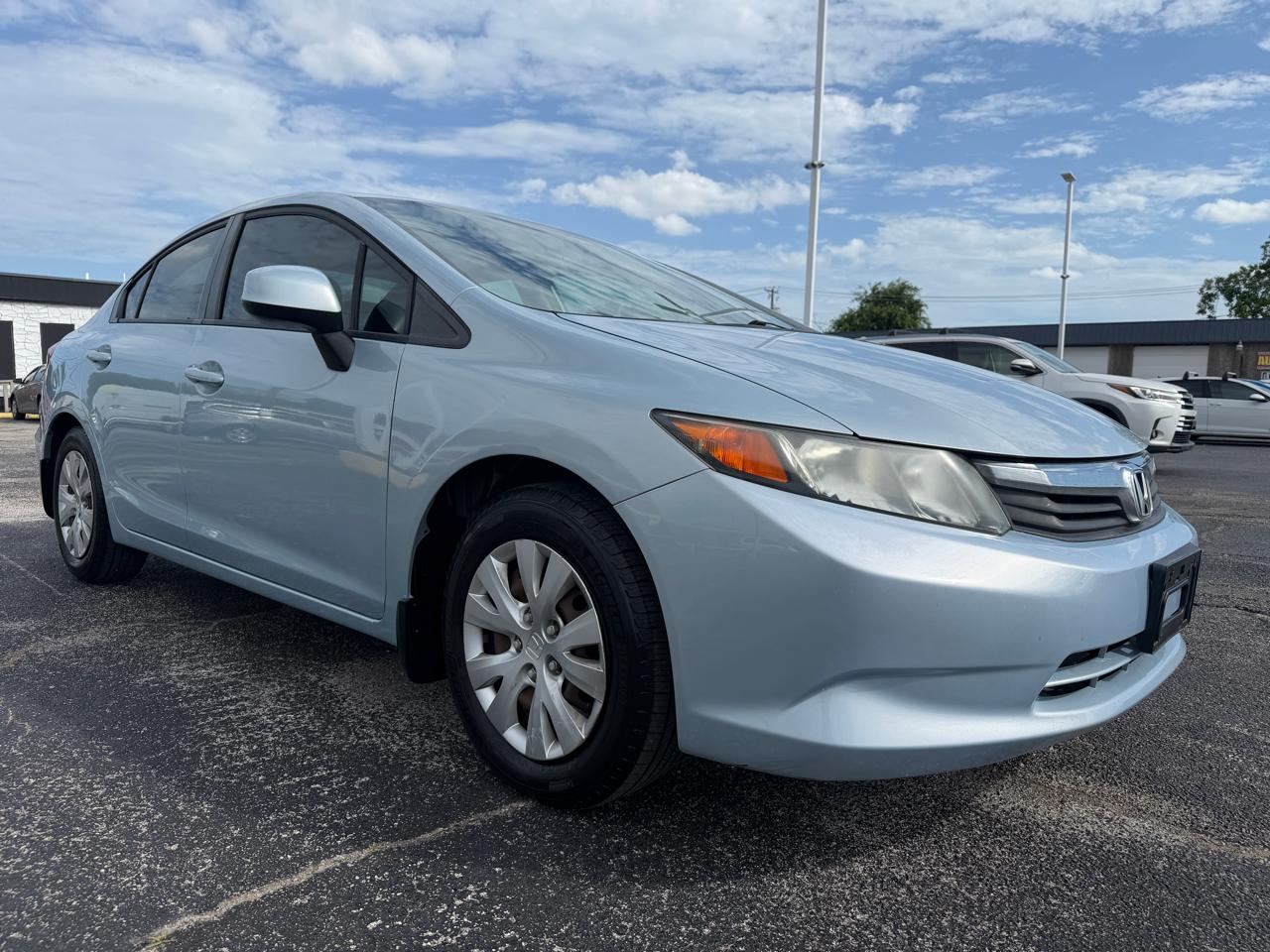 Honda Civic LX Sedan 5-Speed AT 2012