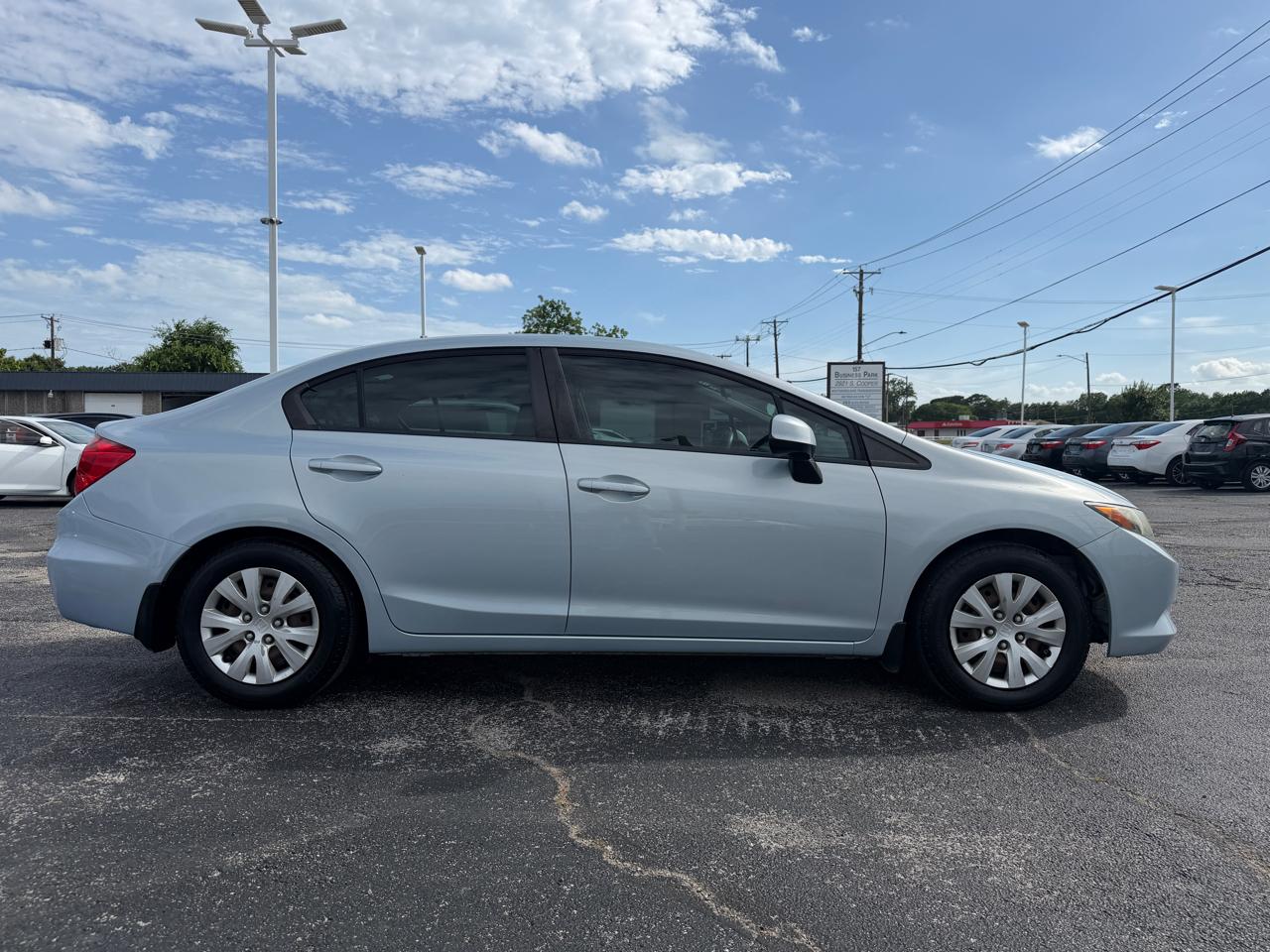 Honda Civic LX Sedan 5-Speed AT 2012