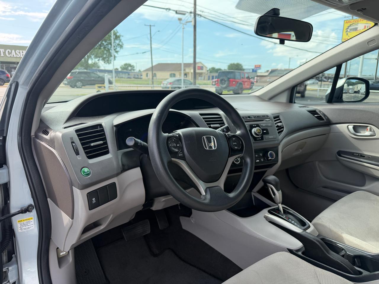 Honda Civic LX Sedan 5-Speed AT 2012