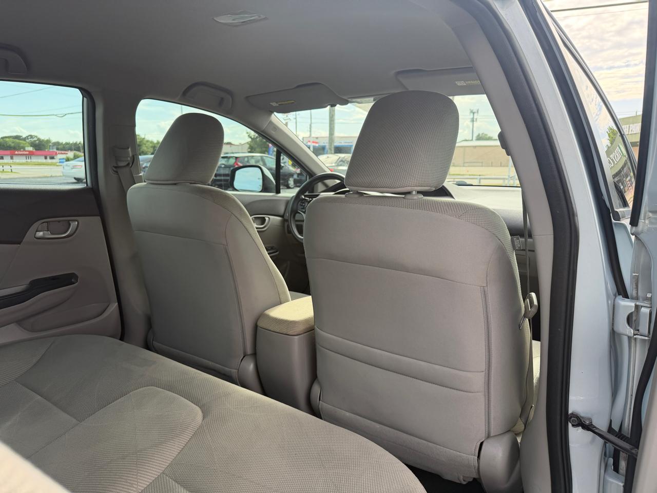 Honda Civic LX Sedan 5-Speed AT 2012