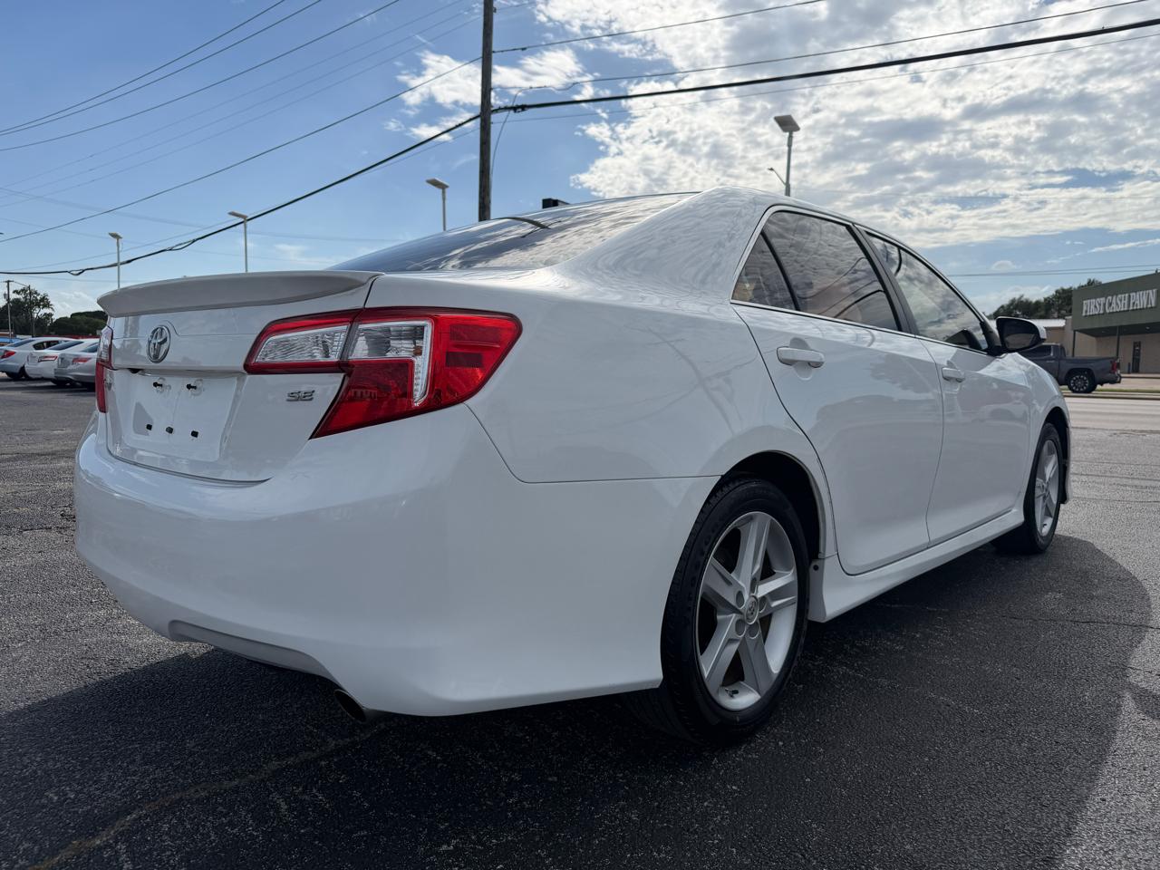 Toyota Camry SE 2014