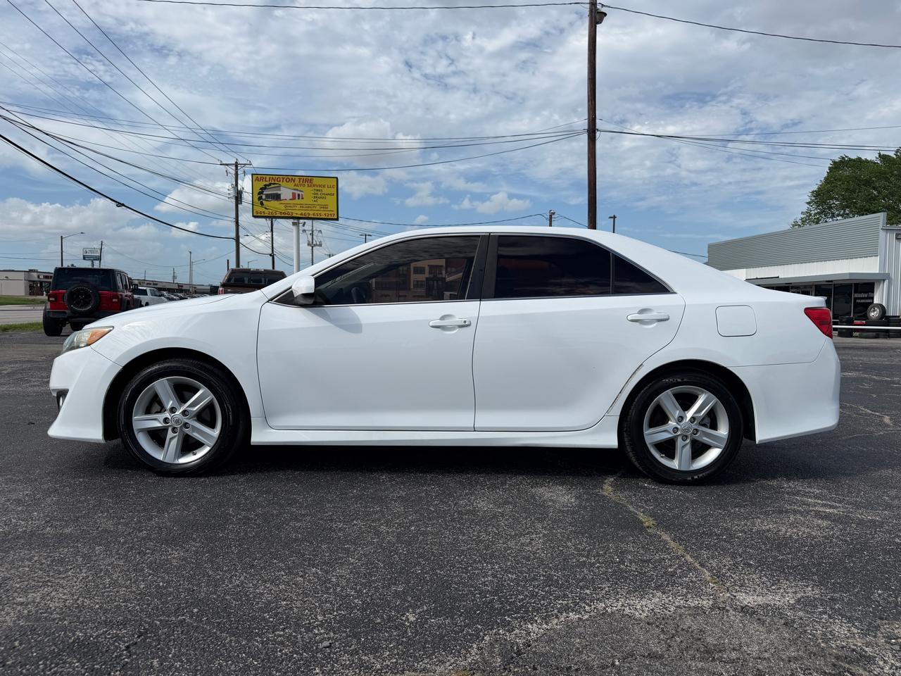 Toyota Camry SE 2014