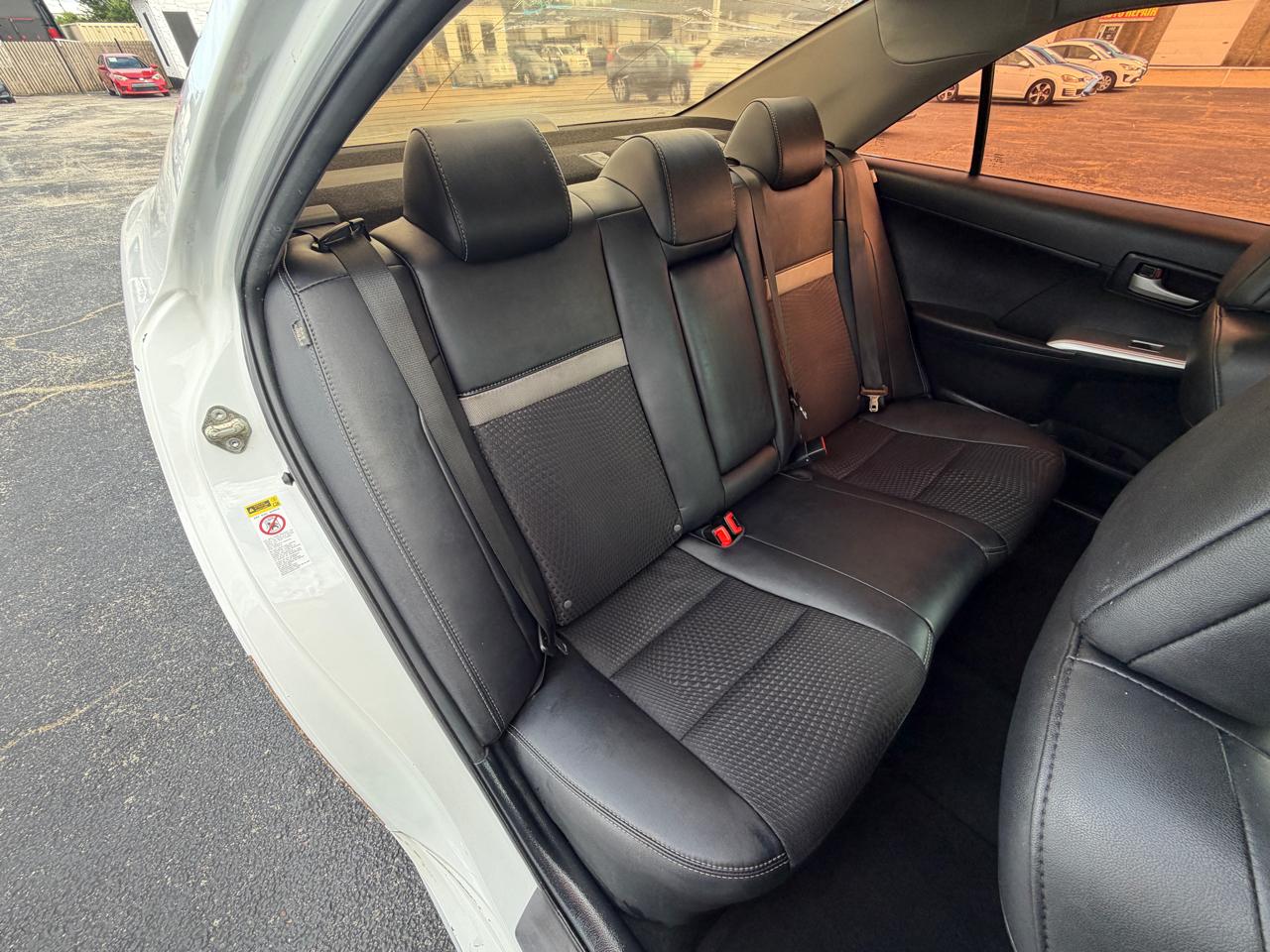 Toyota Camry SE 2014