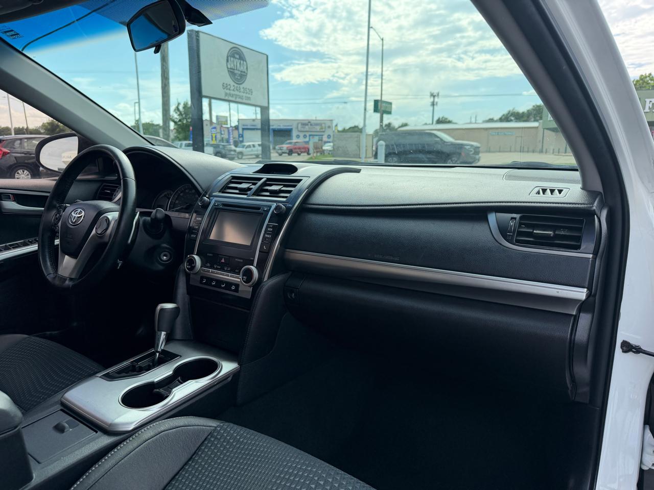 Toyota Camry SE 2014
