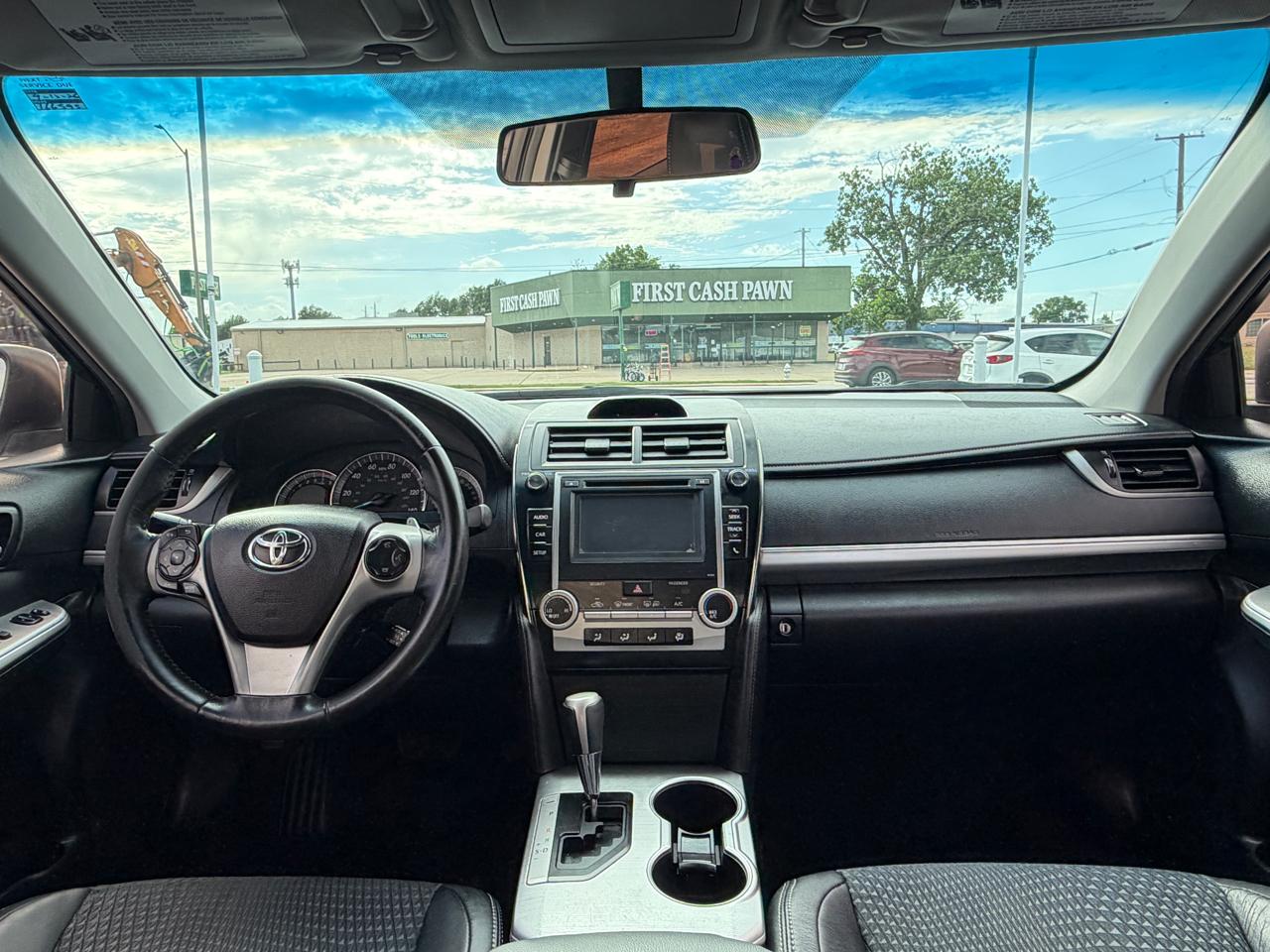 Toyota Camry SE 2014