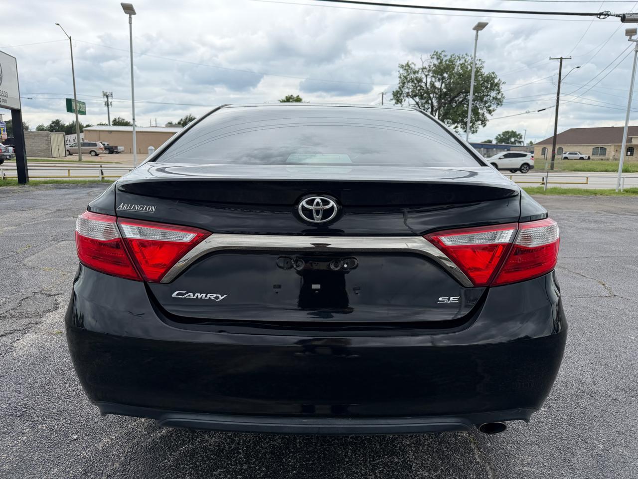 Toyota Camry SE 2017