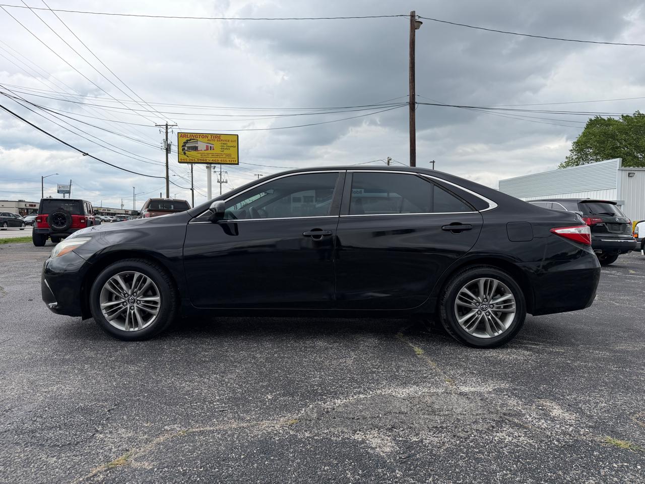 Toyota Camry SE 2017