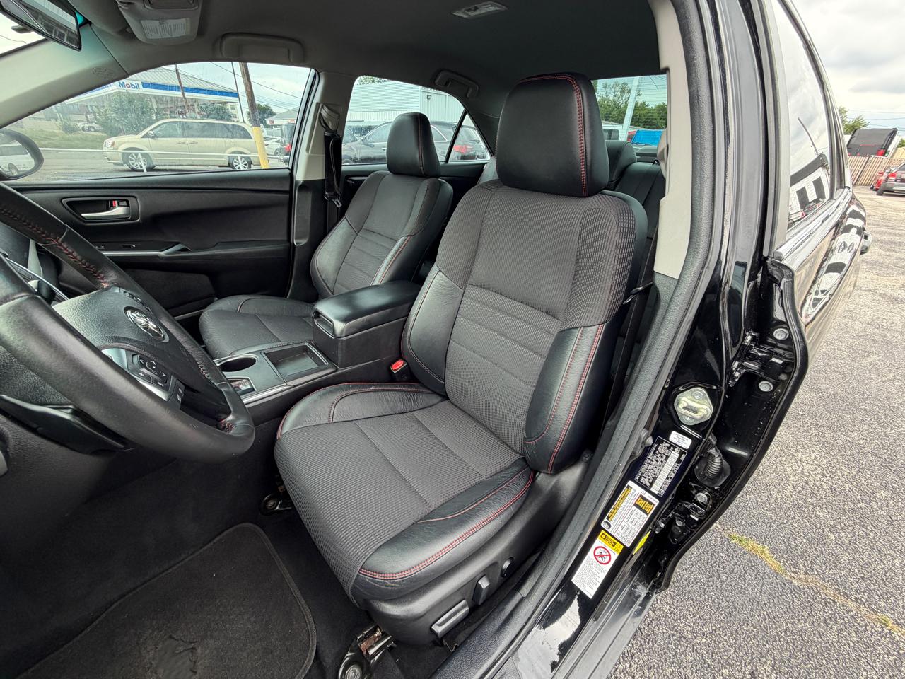Toyota Camry SE 2017