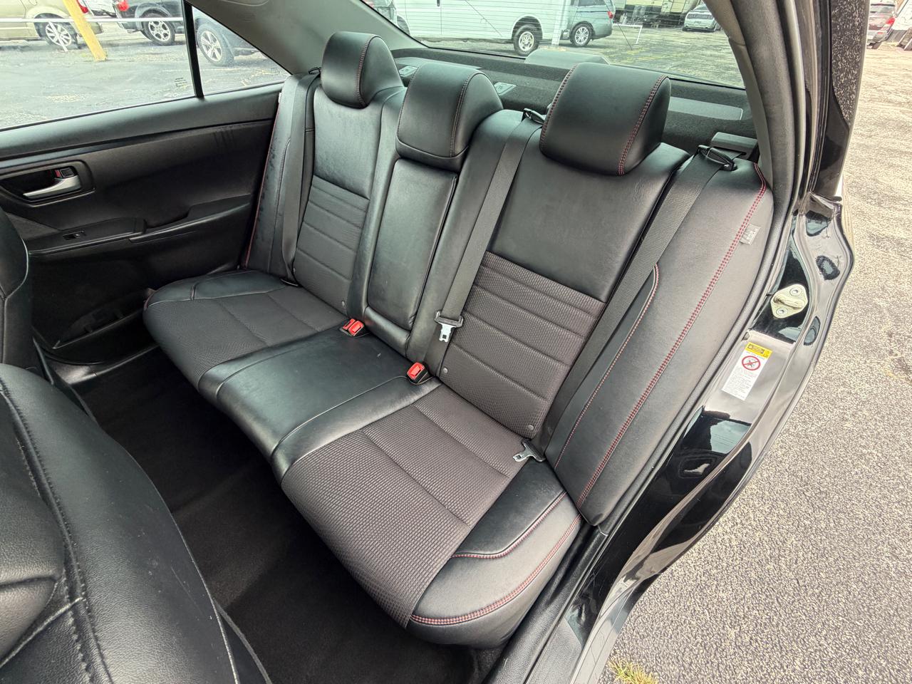 Toyota Camry SE 2017
