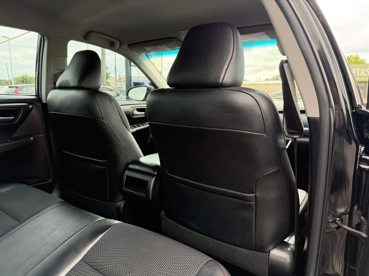 Toyota Camry SE 2017