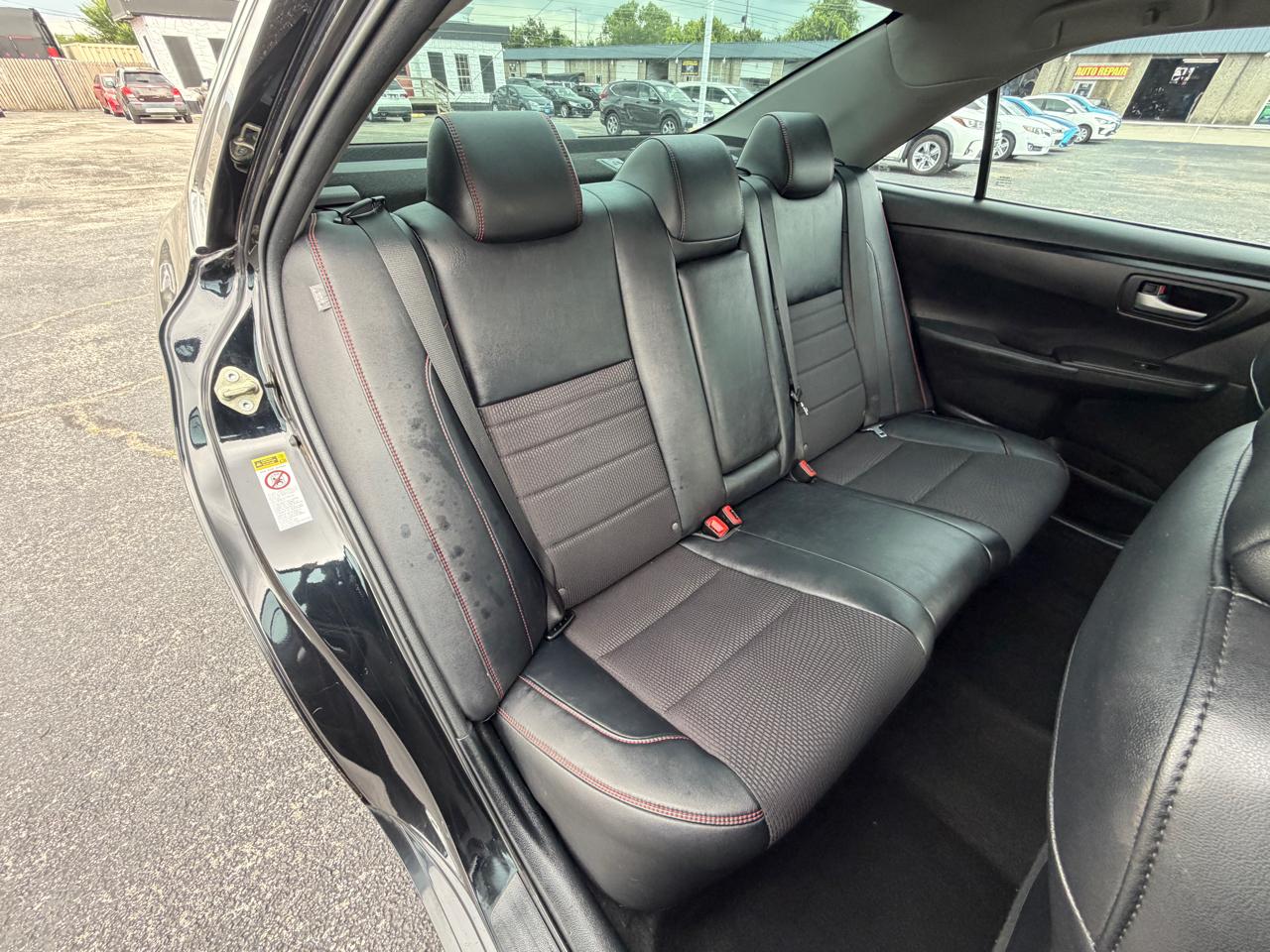 Toyota Camry SE 2017