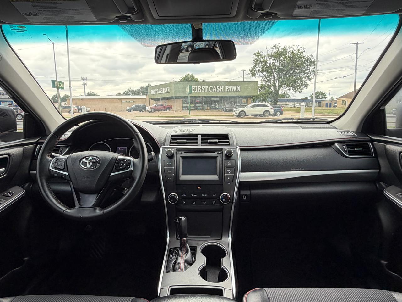 Toyota Camry SE 2017