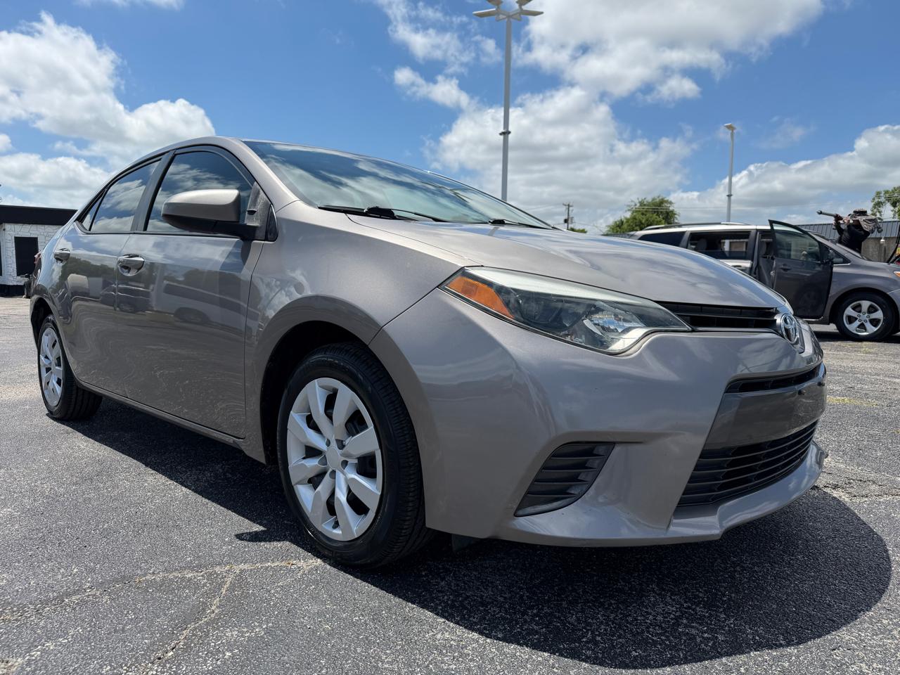 Toyota Corolla LE 2016