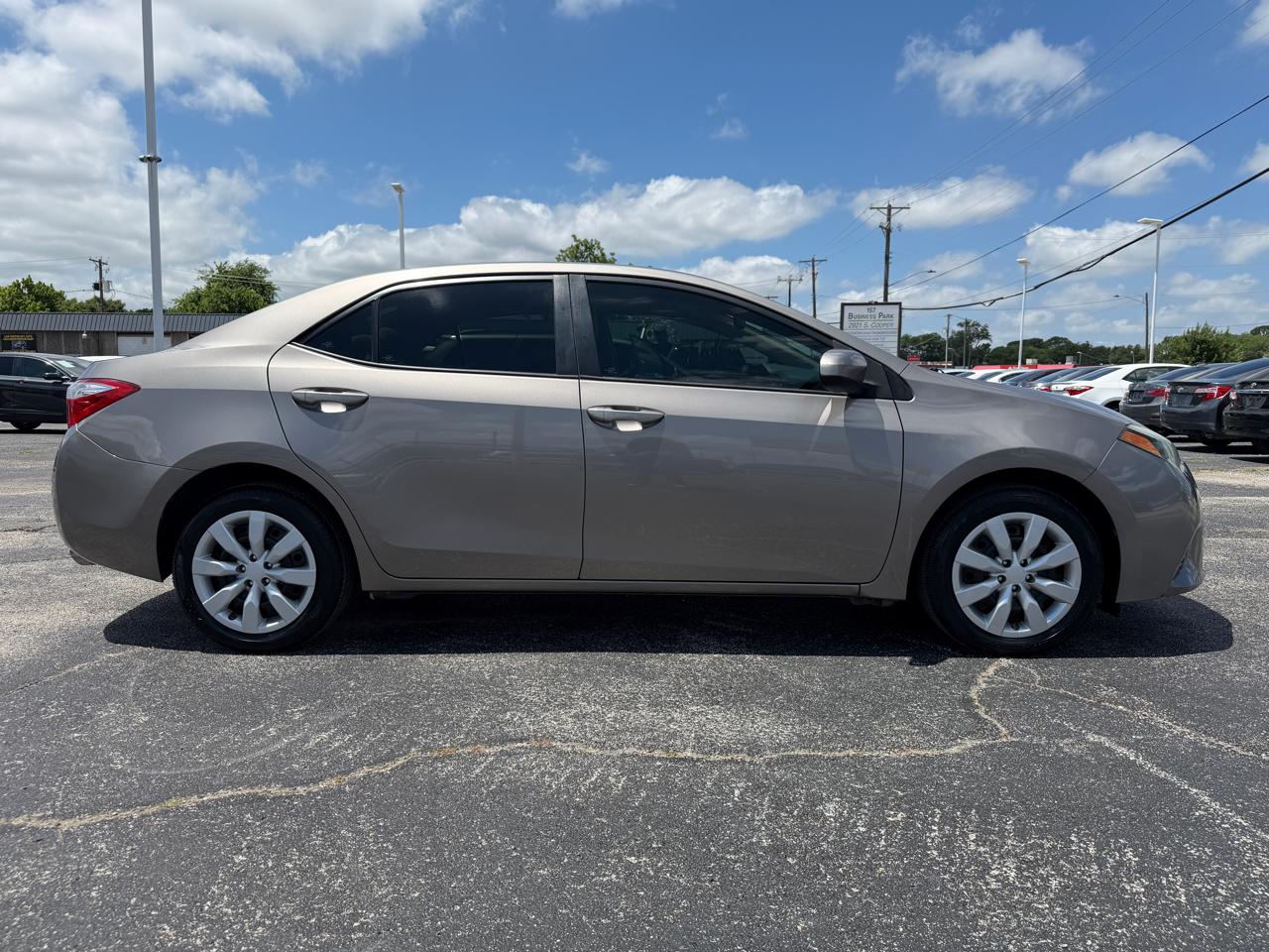 Toyota Corolla LE 2016