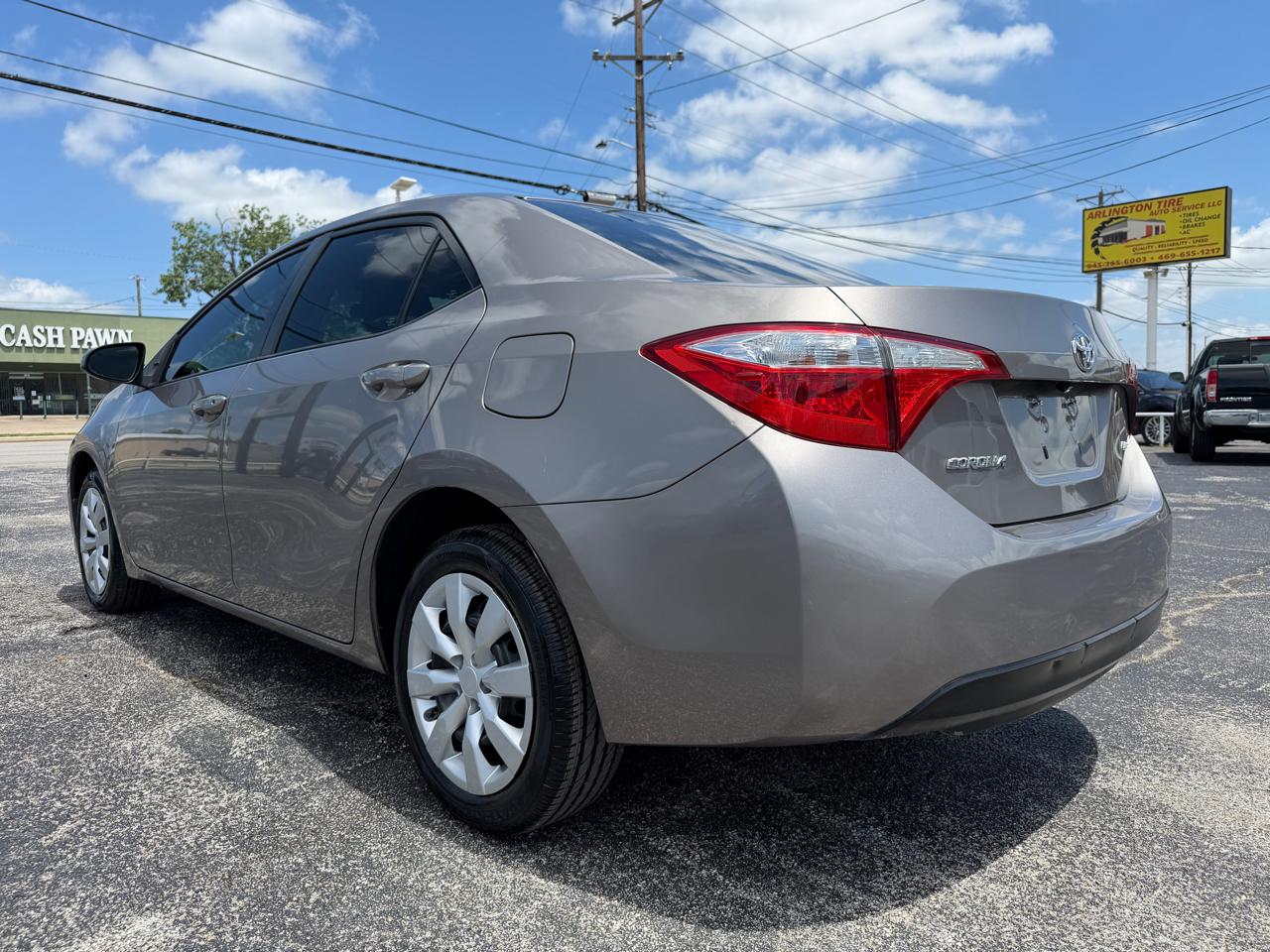 Toyota Corolla LE 2016