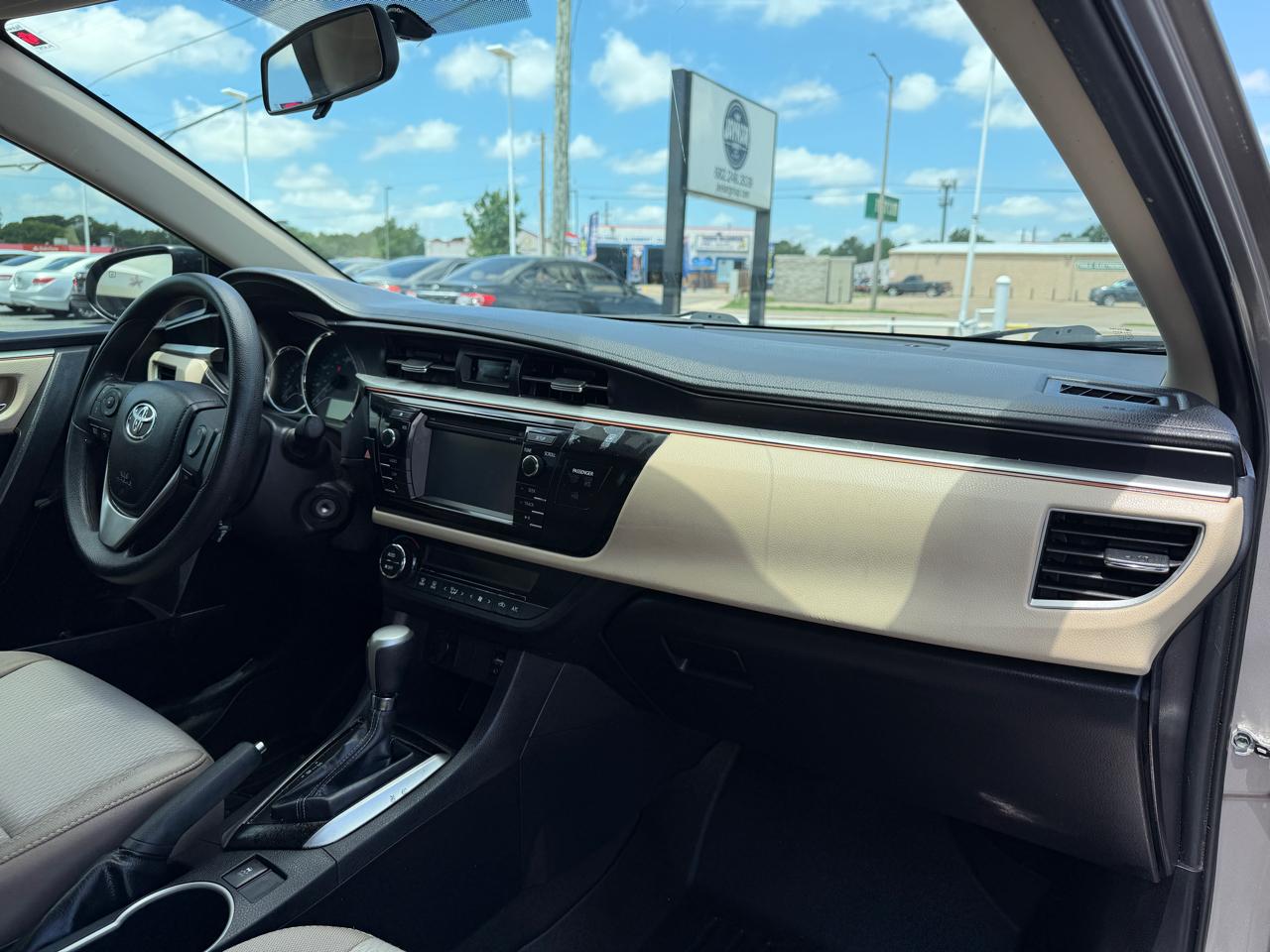 Toyota Corolla LE 2016