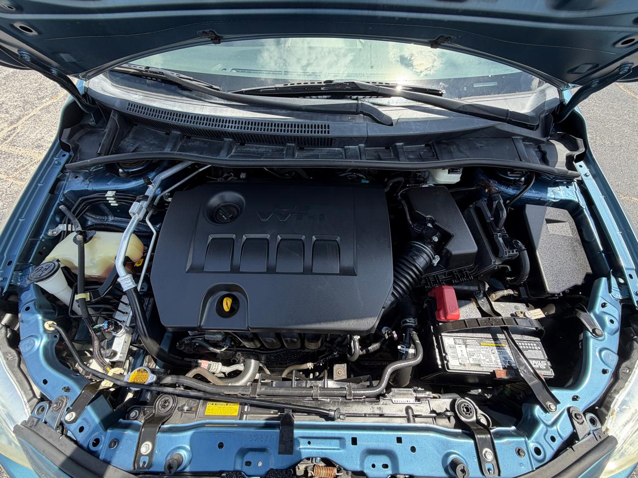 Toyota Corolla 4dr Sdn LE Auto 2012