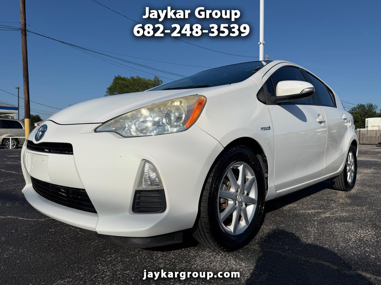 Toyota Prius c Three 2012
