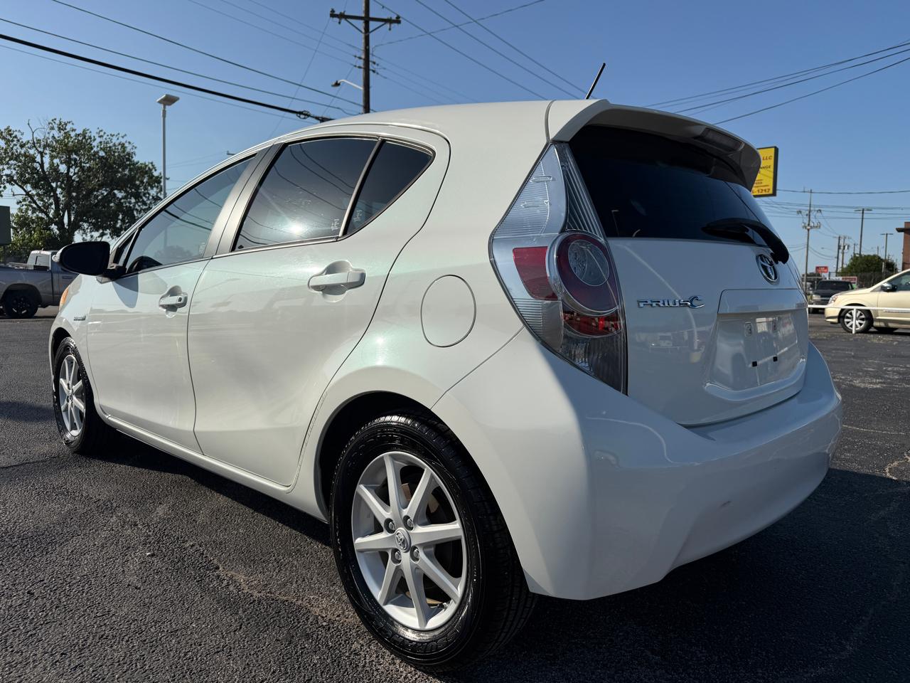 Toyota Prius c Three 2012