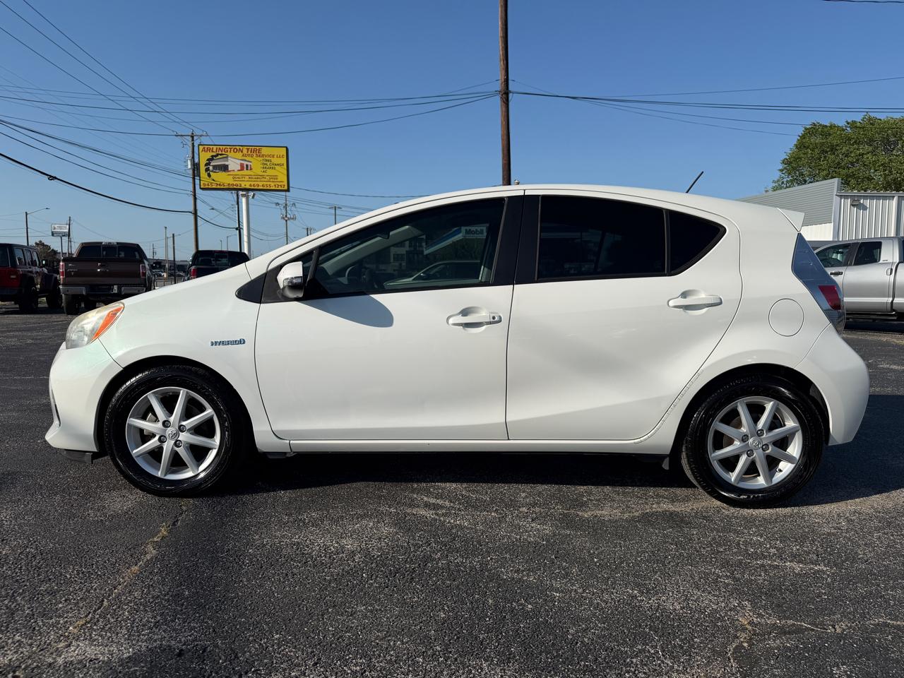 Toyota Prius c Three 2012
