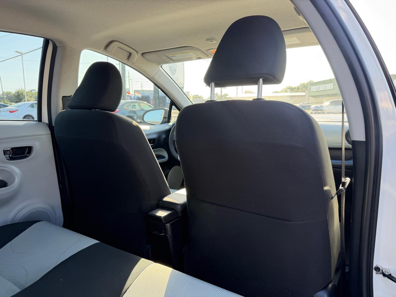 Toyota Prius c Three 2012