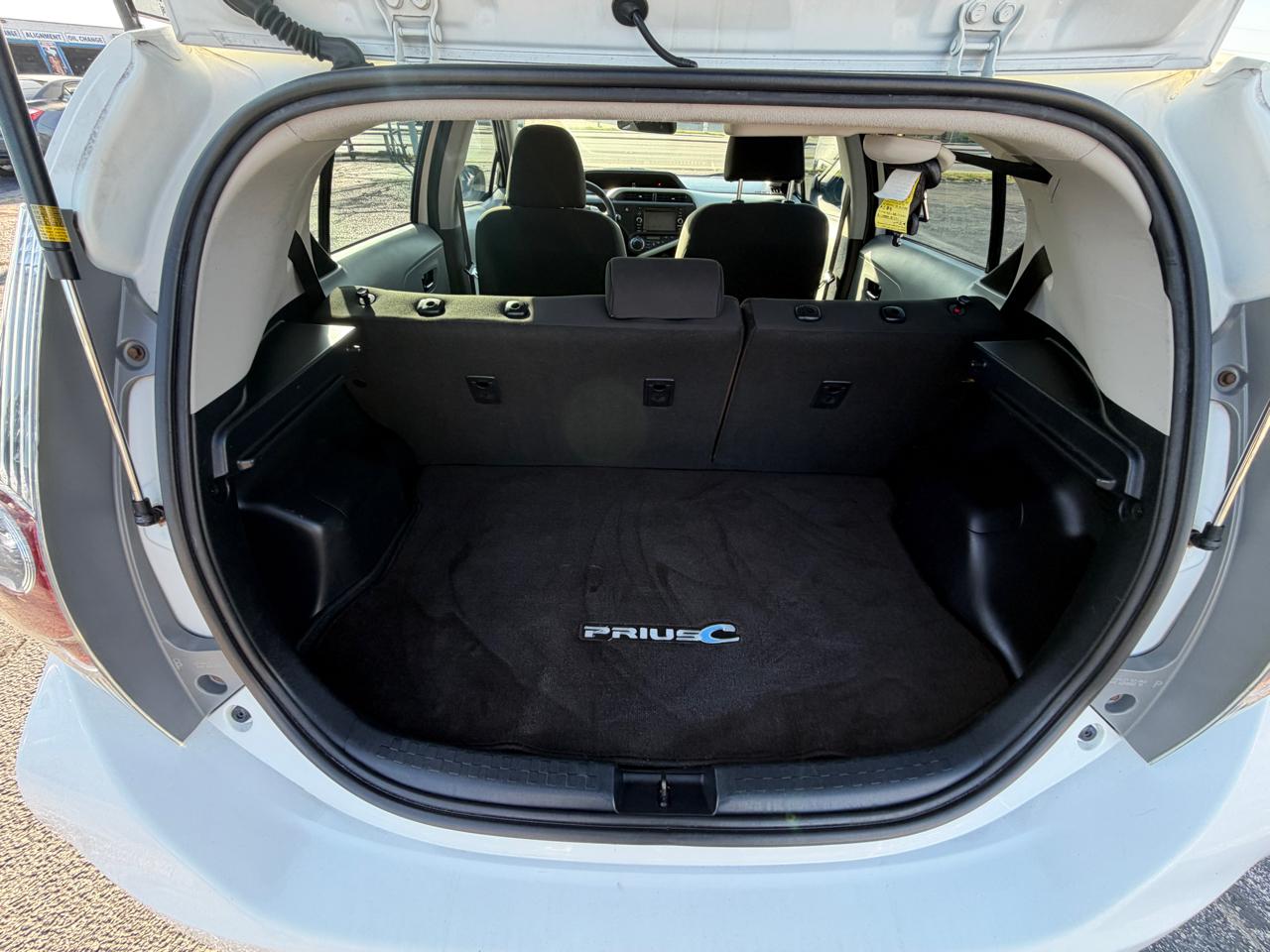 Toyota Prius c Three 2012