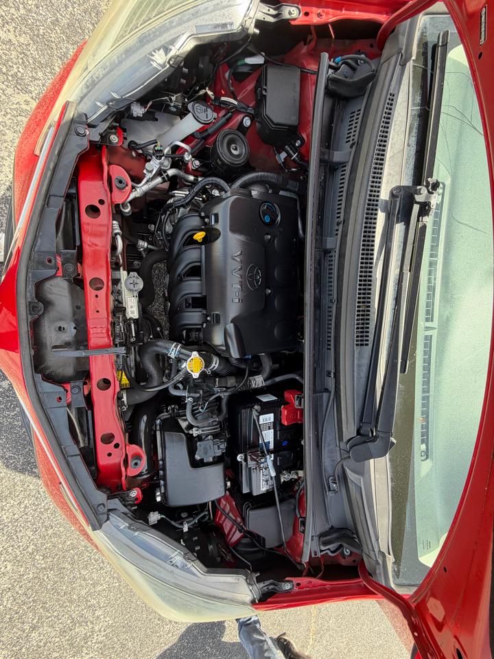 Toyota Yaris LE 5-Door AT 2015