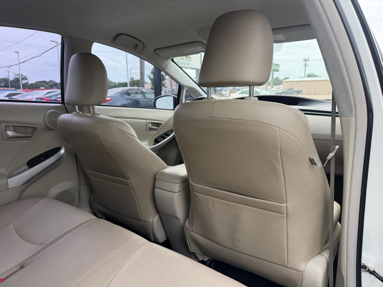 Toyota Prius Four 2015